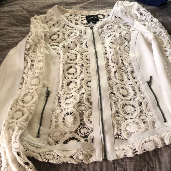 White jacket - Picture 3 of 3